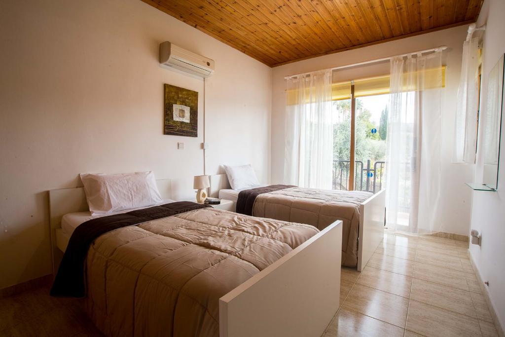 Coral Bay Sunkiss Villa Bagian luar foto