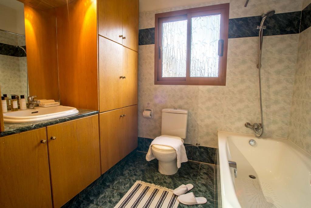 Coral Bay Sunkiss Villa Bagian luar foto