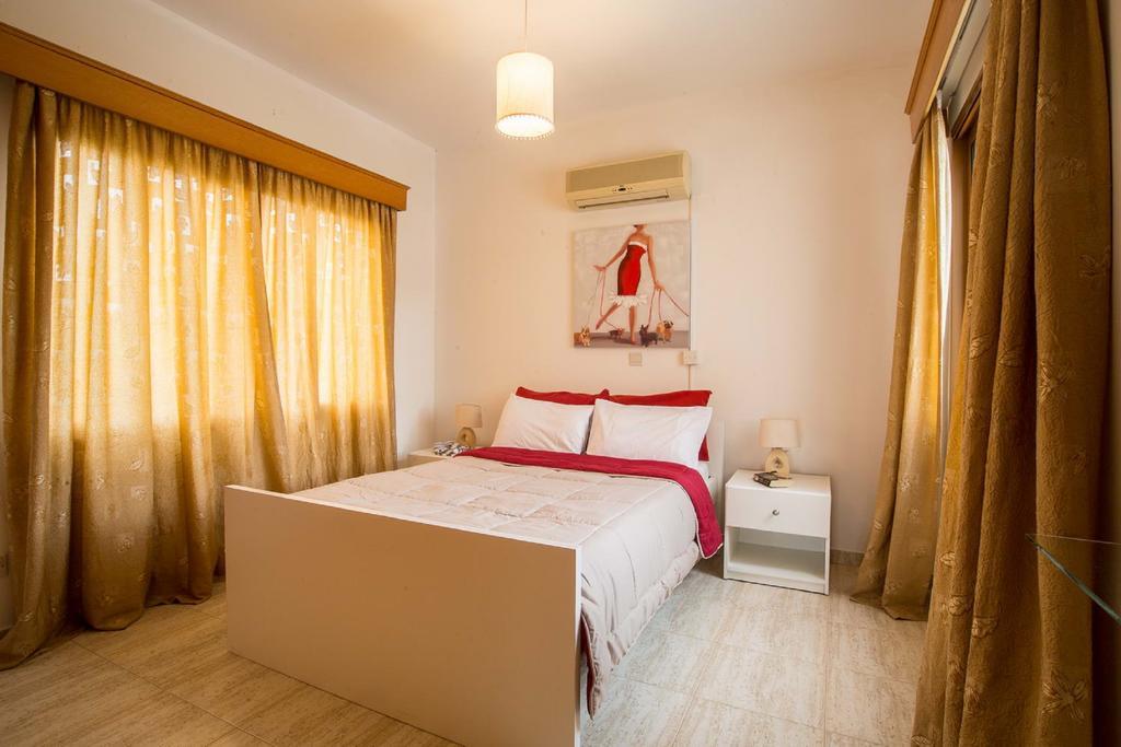 Coral Bay Sunkiss Villa Bagian luar foto